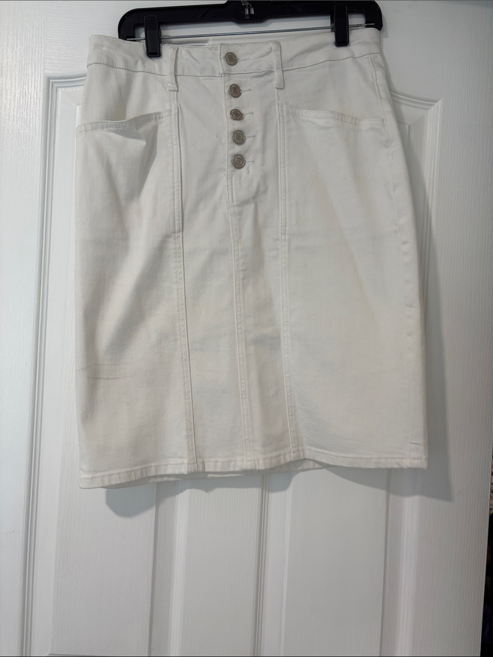 VERVET BY FLYING MONKEY White Button-Front Pencil Skirt